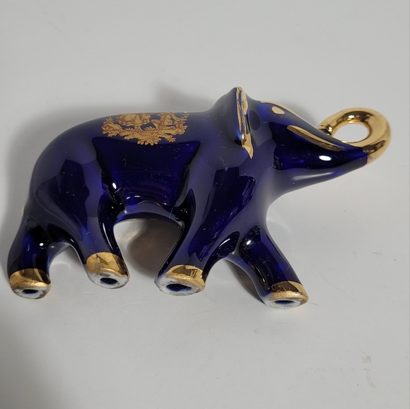Limoges Castel France Cobalt Blue with Gold Porcelain Baby Elephant Figure - Picture 8 of 14